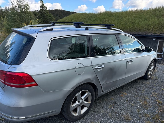 Volkswagen Passat 5 of 18