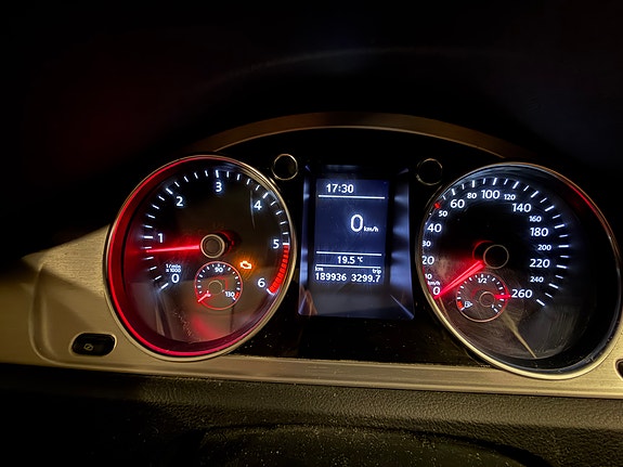 Volkswagen Passat 18 of 18