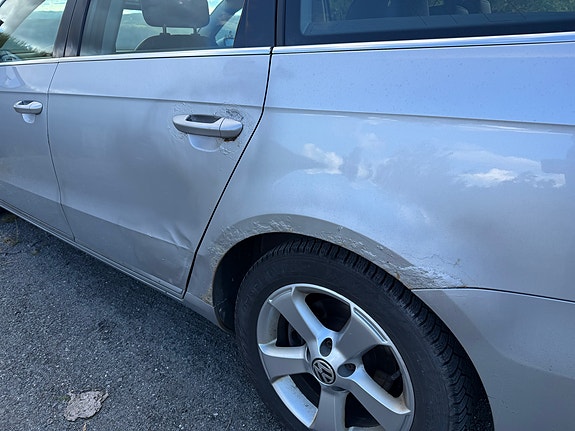 Volkswagen Passat 11 of 18