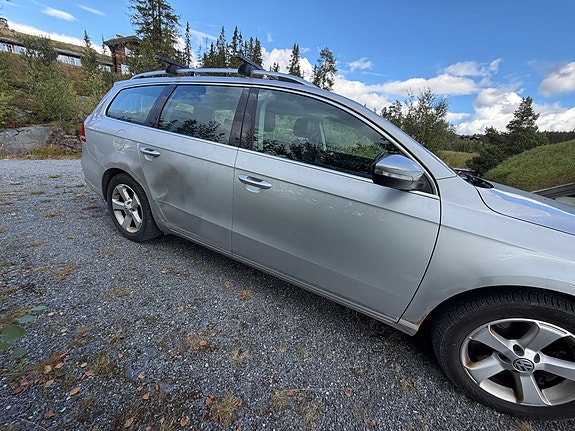 Volkswagen Passat 3 of 18