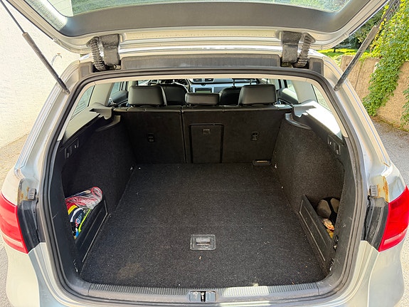 Volkswagen Passat 15 of 18