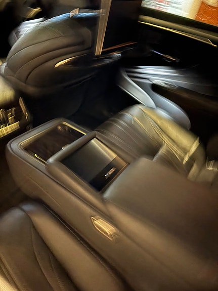 Lexus LS500h 7 of 13