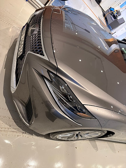 Lexus LS500h 12 of 13