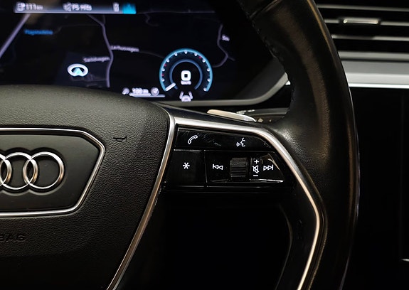 Audi e-tron Sportback 23 of 30