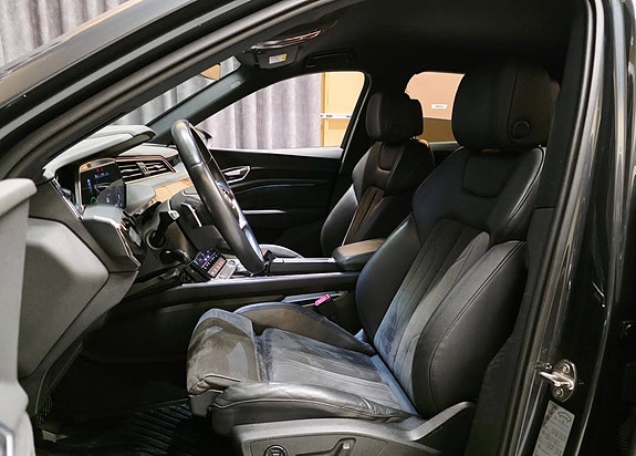 Audi e-tron Sportback 15 of 30