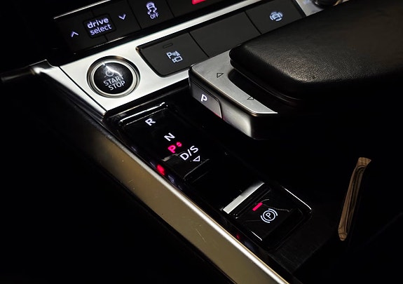 Audi e-tron Sportback 24 of 30