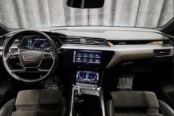 Audi e-tron Sportback 18 of 30