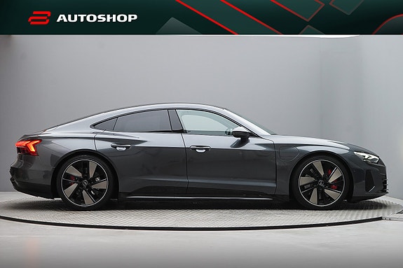 Audi e-tron GT 11 of 30