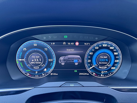 Volkswagen Passat 20 of 30