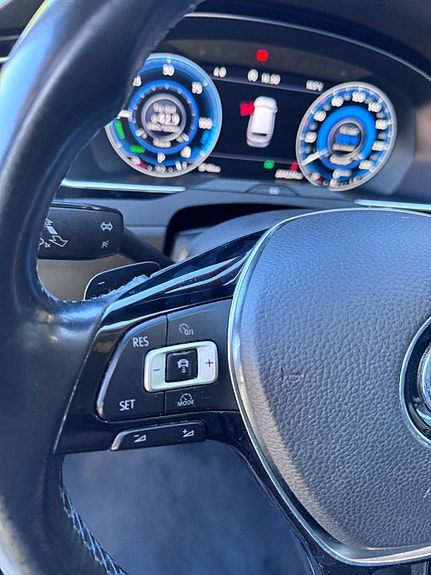 Volkswagen Passat 24 of 30