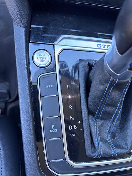 Volkswagen Passat 23 of 30
