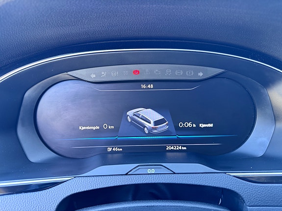 Volkswagen Passat 19 of 30
