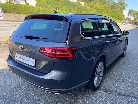 Volkswagen Passat 8 of 30