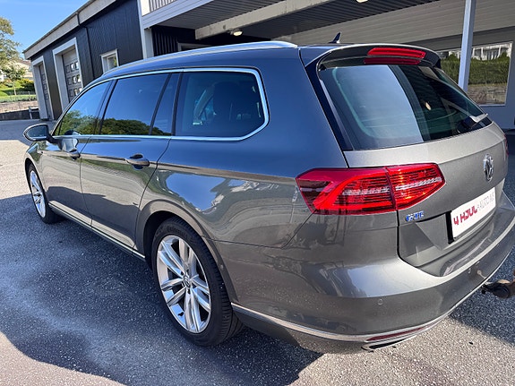 Volkswagen Passat 6 of 30