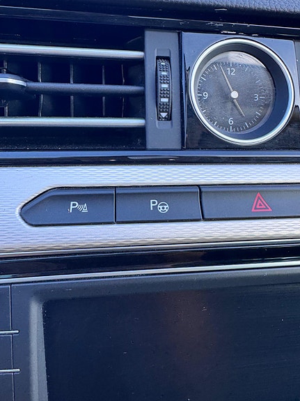 Volkswagen Passat 25 of 30
