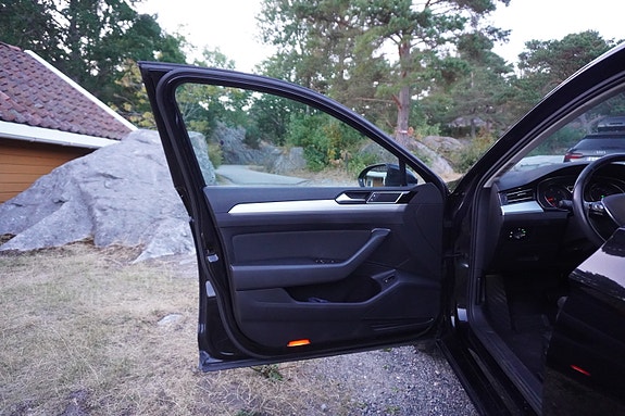 Volkswagen Passat 29 of 30