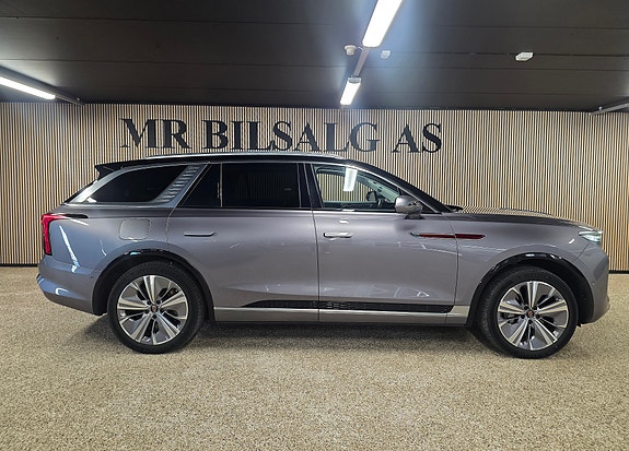 Hongqi E-HS9 16 of 30