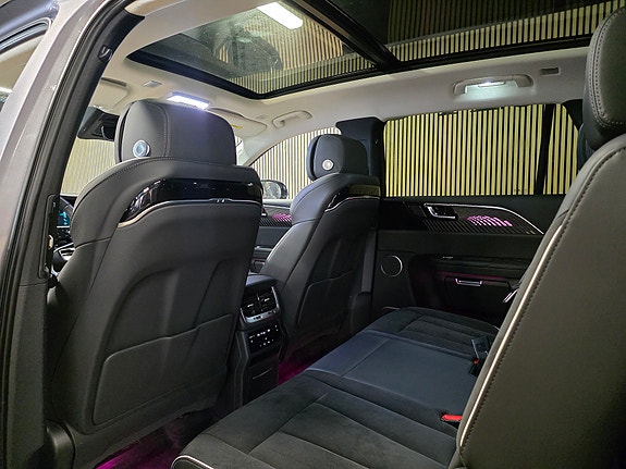 Hongqi E-HS9 30 of 30