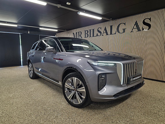 Hongqi E-HS9 2 of 30