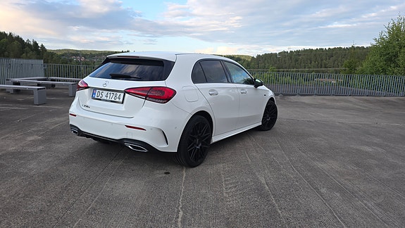 Mercedes-Benz A250 e 4 of 30