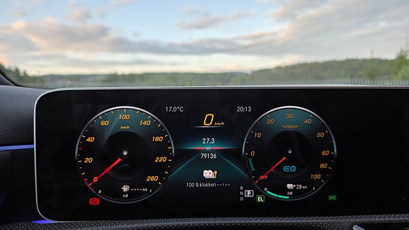 Mercedes-Benz A250 e 30 of 30