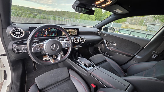 Mercedes-Benz A250 e 20 of 30