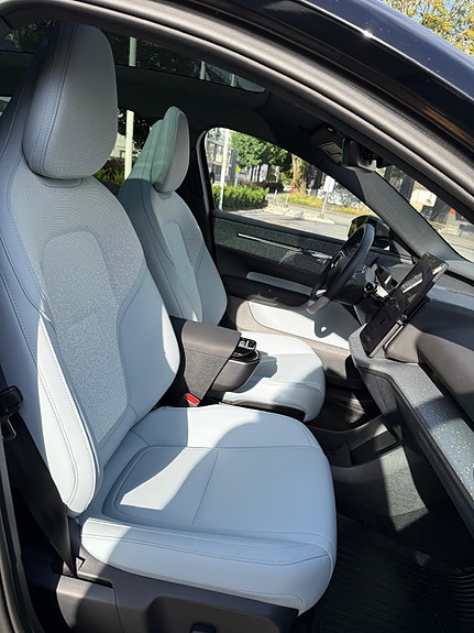 Volvo EX30 7 of 13