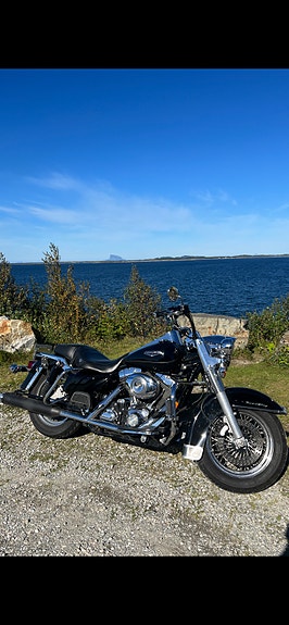 Harley-Davidson ROAD KING CLASSIC 3 of 4
