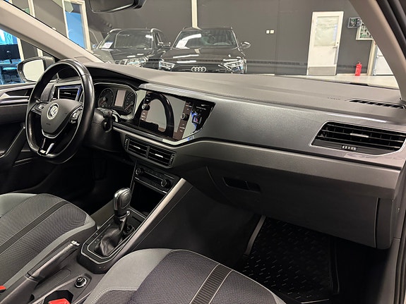Volkswagen Polo 11 of 26