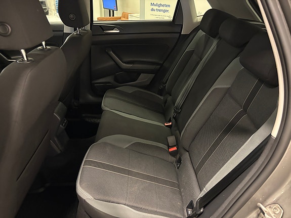 Volkswagen Polo 24 of 26