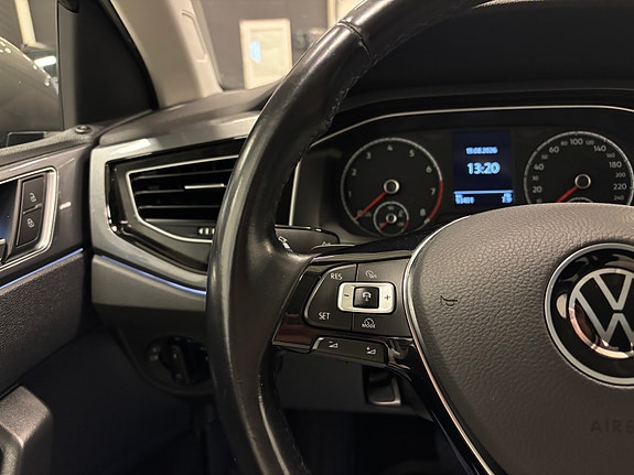 Volkswagen Polo 15 of 26