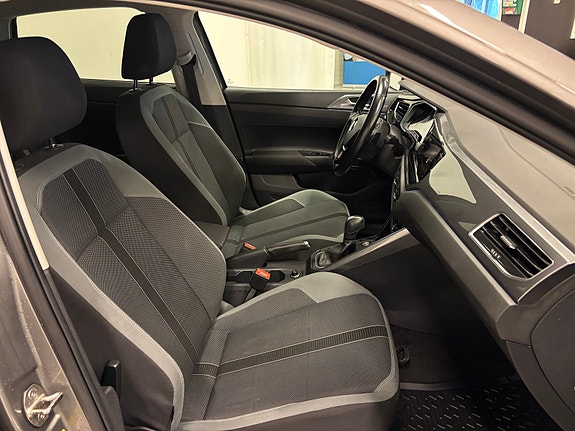Volkswagen Polo 10 of 26