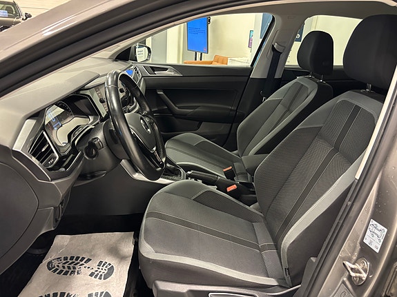 Volkswagen Polo 8 of 26