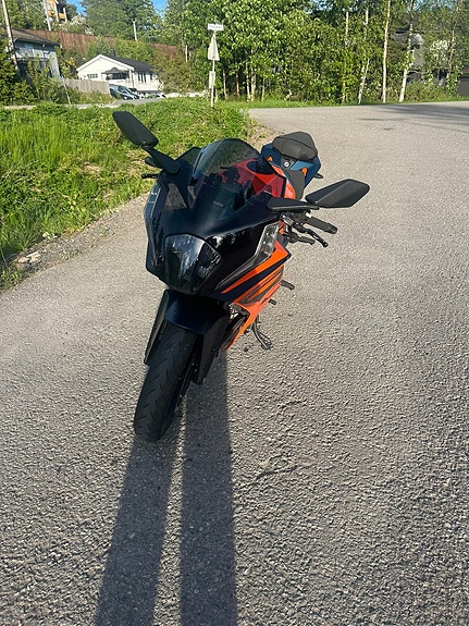 KTM RC 390 4 of 13