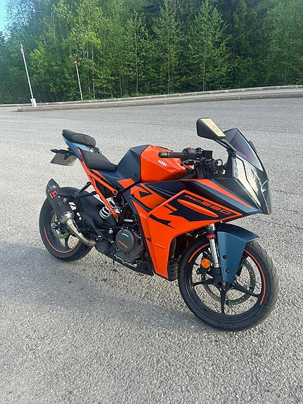 KTM RC 390 7 of 13