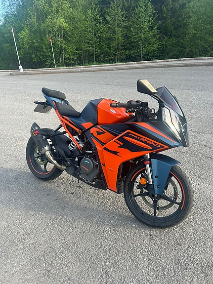 KTM RC 390 9 of 13