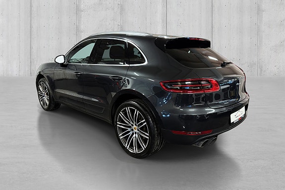 Porsche Macan 5 of 23