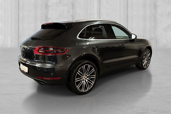 Porsche Macan 7 of 23