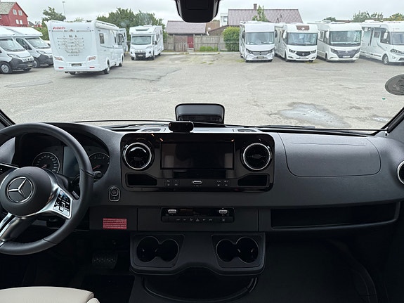Laika KREOS L5009 MB, Topputgave, 2-Enkle senger, Senkeseng, Alde, 2xAC, Komfyr, Skinn, Lithium+++ Mercedes, Automat 9-trinn, 170HK, 10års Tetthetsgaranti 19 of 30