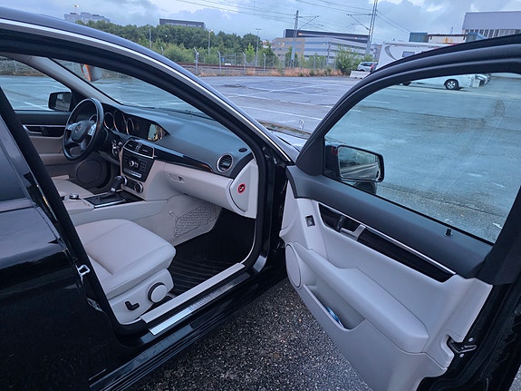 Mercedes-Benz C180 d 19 of 22