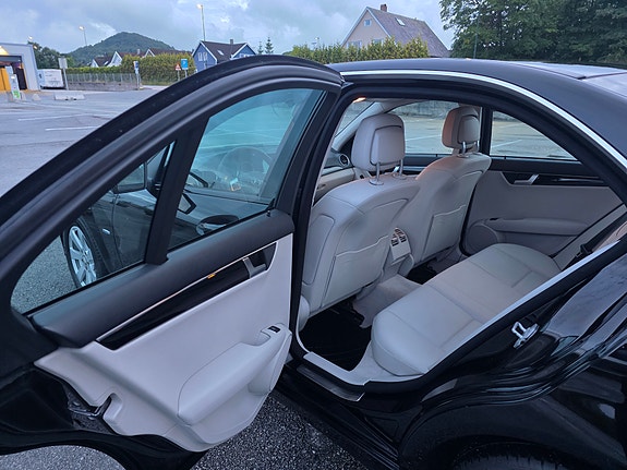 Mercedes-Benz C180 d 16 of 22