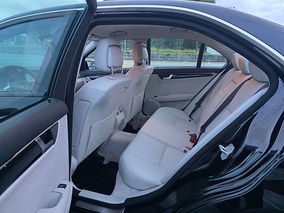 Mercedes-Benz C180 d 17 of 22