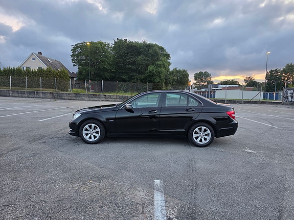 Mercedes-Benz C180 d 3 of 22