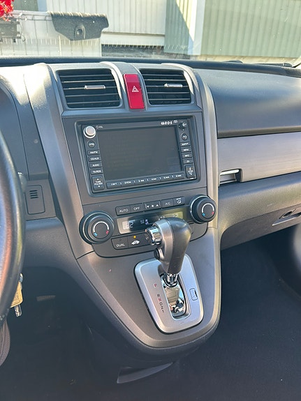 Honda CR-V 10 of 16