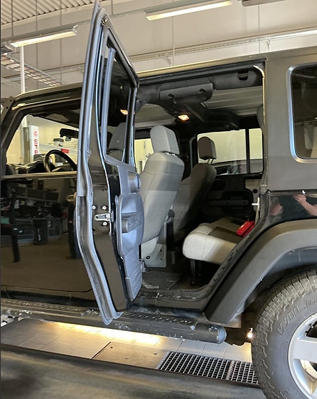 Jeep Wrangler 23 of 24
