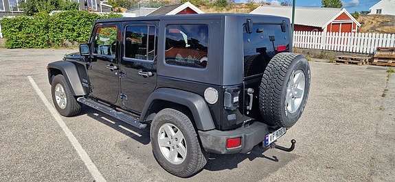 Jeep Wrangler 3 of 24