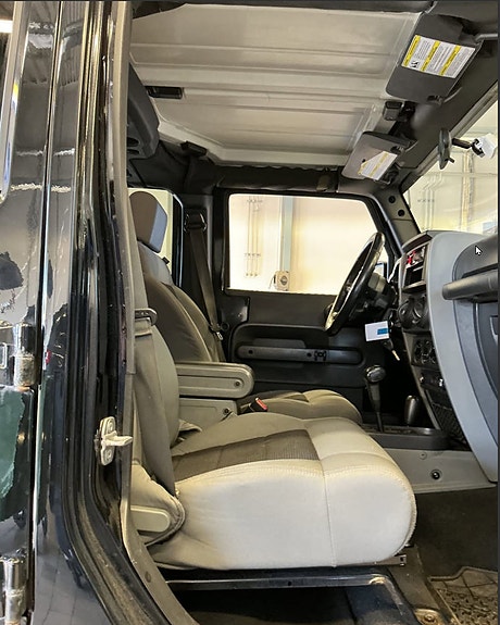 Jeep Wrangler 15 of 24