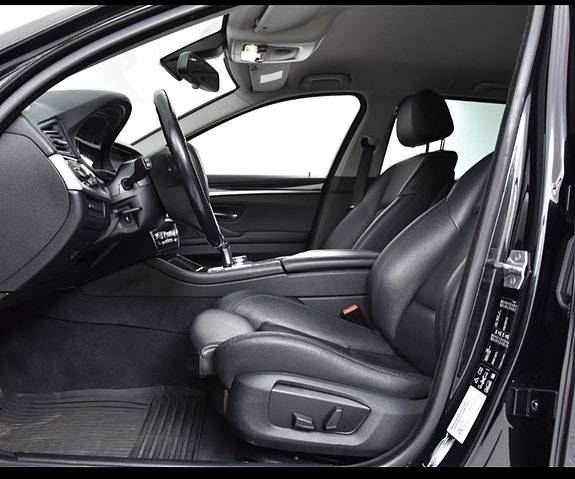 BMW 520d 16 of 18