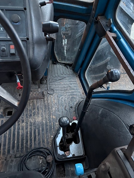 Ford 7810 6 of 13