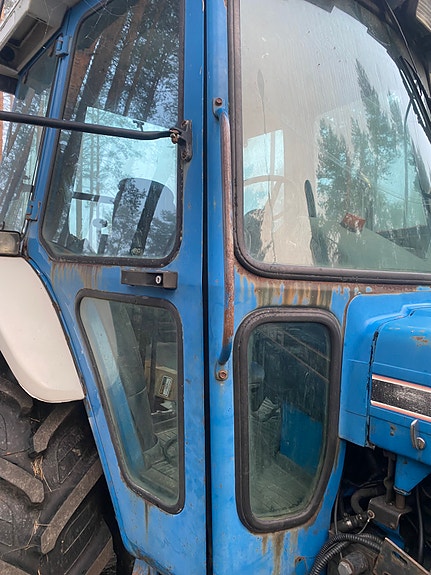 Ford 7810 4 of 13